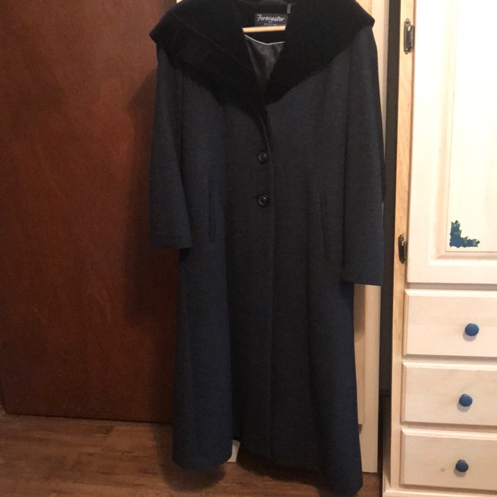 Classic Navy Wool Long Coat with Black Velvet Collar - Womens